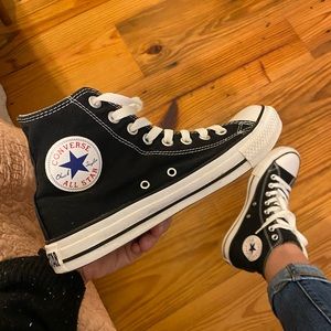 Converse hightop size 8.5 womens
